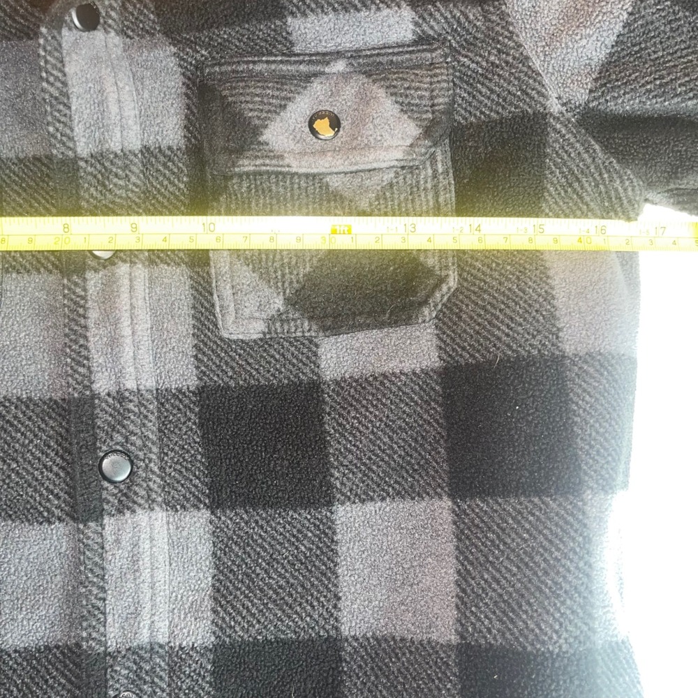 Volcom Plaid Flannel Jacket Boys 10Y Quilted‎ Lined Skate Streetwear Grunge Read - Picture 8 of 9